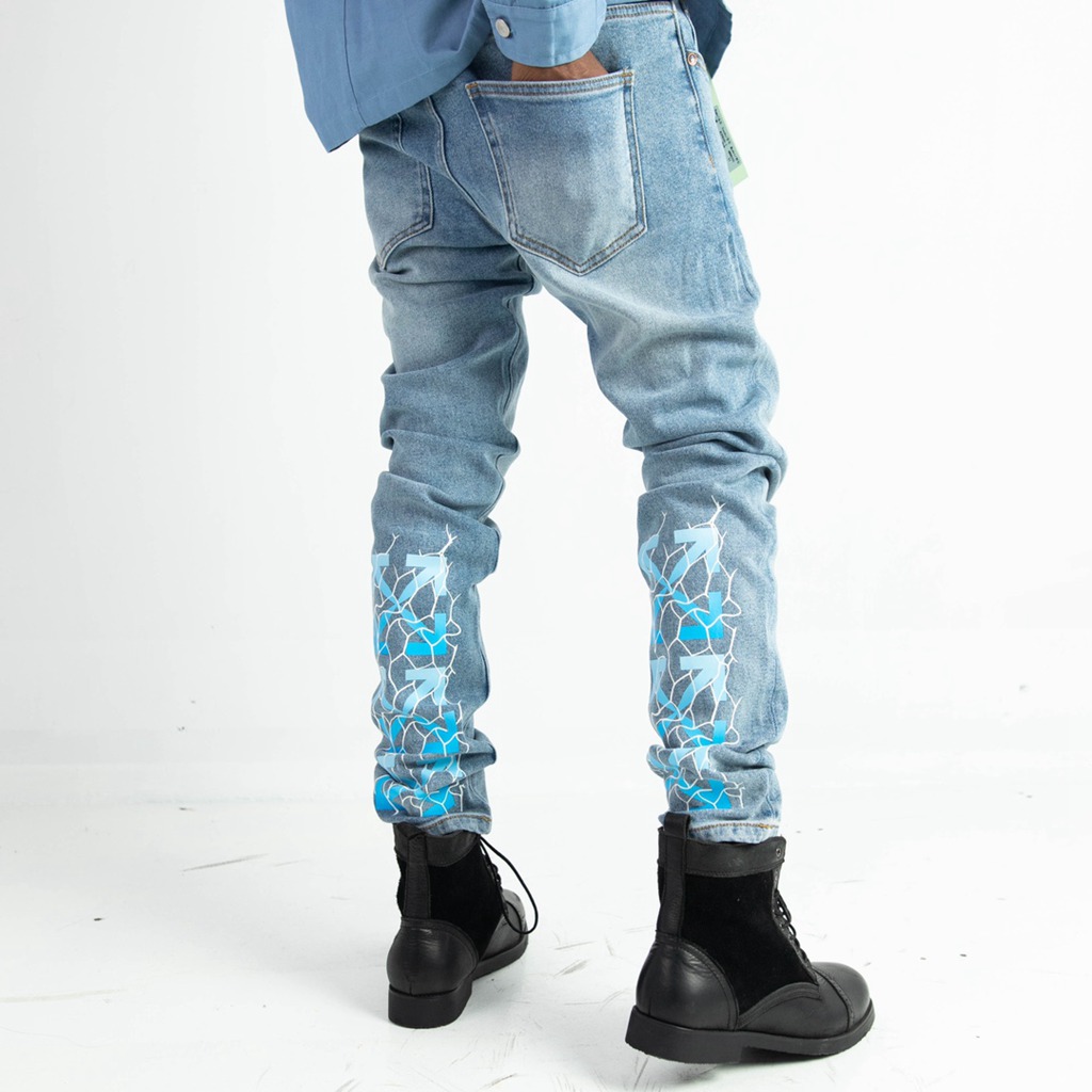 OFF WHITE